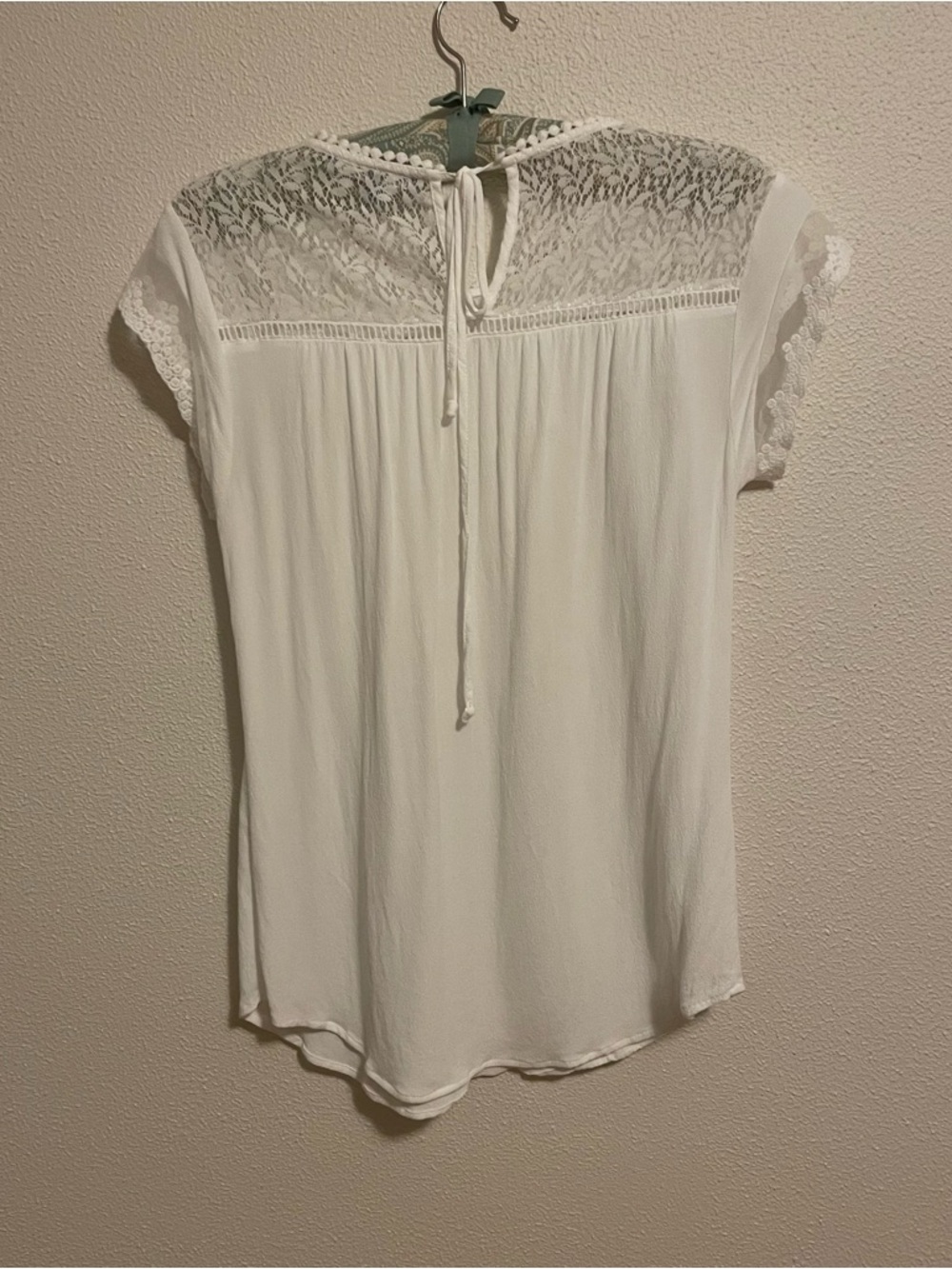 Daniel Rainn Cream Lace-Trim Cap Sleeve Blouse - Picture 6 of 9